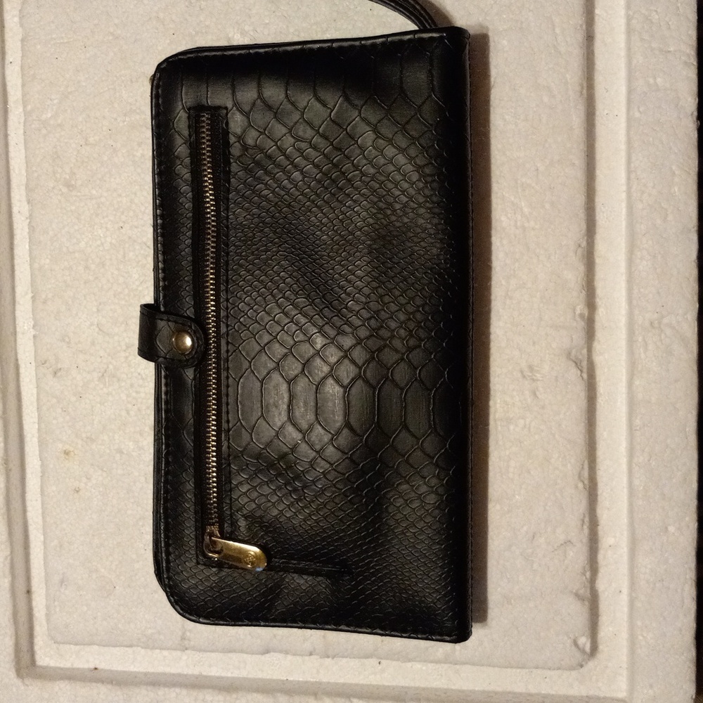 Womens Adrienne vittadini studio wallet black wristlet wallet flowered interior - Picture 4 of 8